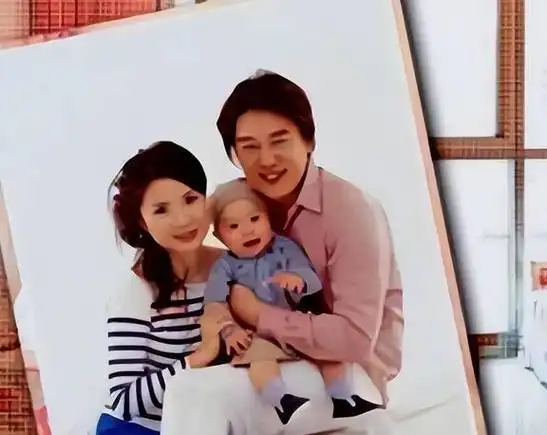 霸道总裁王耀庆结婚21年零绯闻看他老婆是谁就明白了