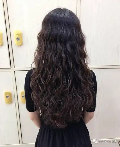 2017流行"波浪卷"