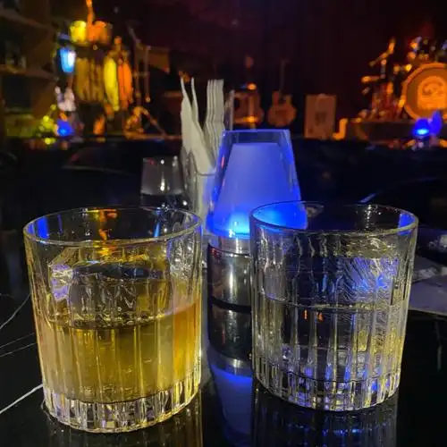 我爱这烟酒销魂的夜晚喝酒文案