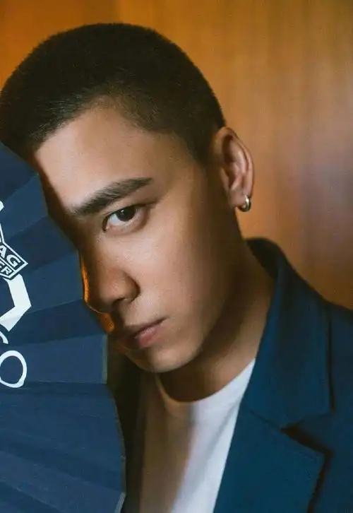 超短发圆寸头帅哥图集(2)-帅哥图片-帅哥发型网