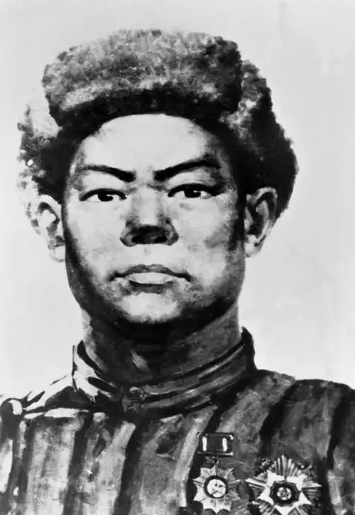 英雄烈士谱|黄继光舍身堵机枪 - 中华人民共和国国防部