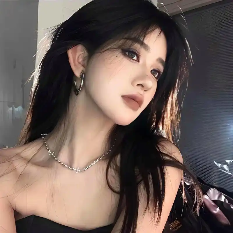 氛围感拉满的超绝头像~快换上吧 只有不确定关系的频繁暧昧 ,才能永远