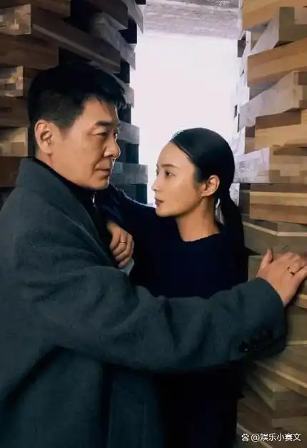 香港这一晚蒋勤勤勒出的赘肉治好了多少女生的身材焦虑