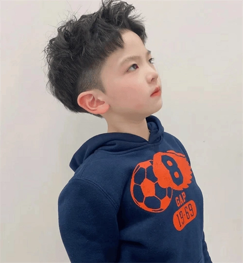小朋友适合的发型推荐,时髦度爆表, 造型利落有型_小男孩_头发_个性