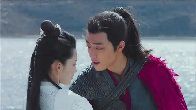 肖战李沁因《狼殿下》生情?面对李沁的询问,肖战竟大方承认了!