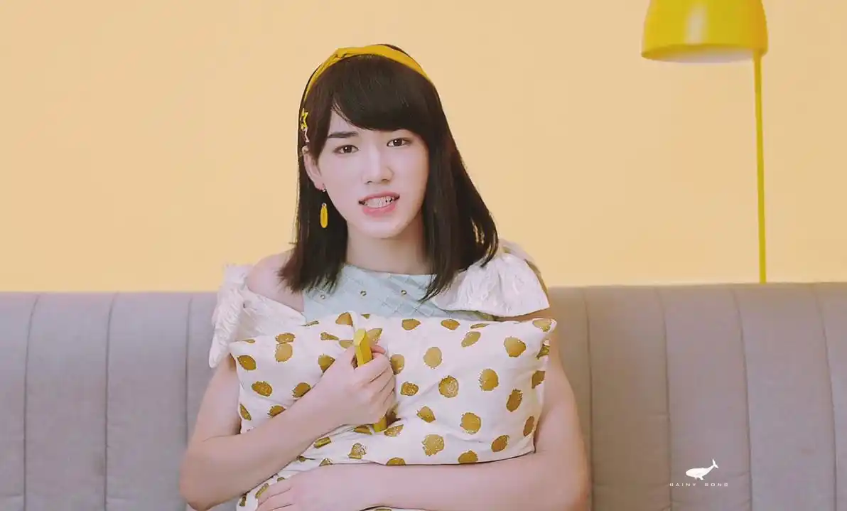 哈哈哈哈哈哈能屈能伸贺峻霖,这个女装太绝了!