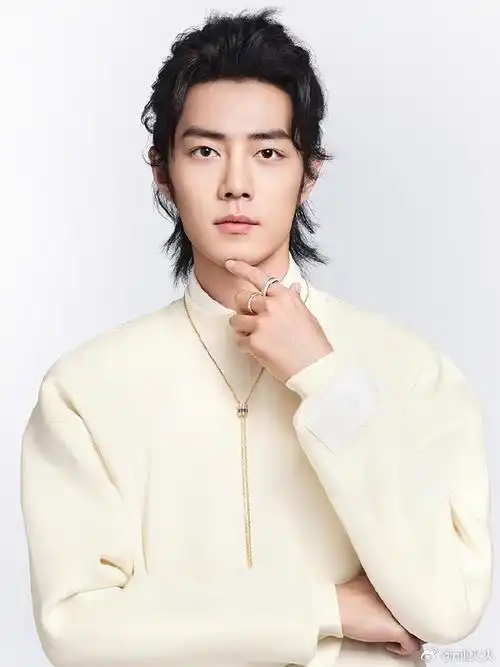 肖战你美你美!扎起来的高马尾鲨疯了顶奢与顶级美人的相遇!