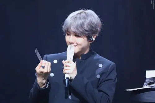 边伯贤 - 堆糖,美图壁纸兴趣社区