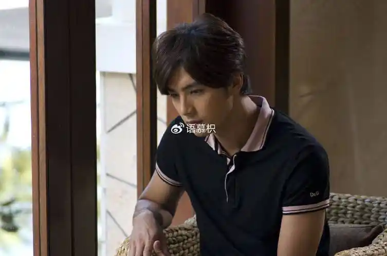 娱乐吃瓜:肖战,任嘉伦,田馥甄,具俊晔,吴镇宇,贺军翔