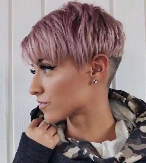 这几款短发发型值得入手一试,款款帅气又时髦,做个酷酷的女生.