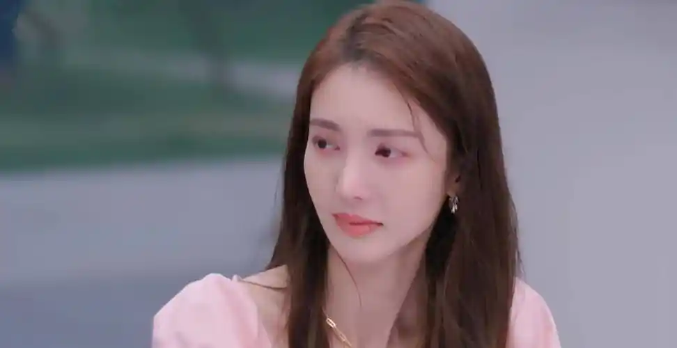 直到2018年,金晨才成功脱身,签到泰洋川禾,不过她已经消耗不少黄金