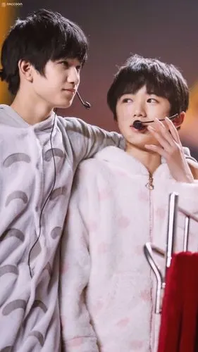 逸轩:踏进云端看时间变幻-d997