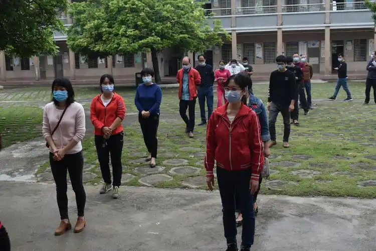 大衙中学开展第二次返校疫情防控模拟演练