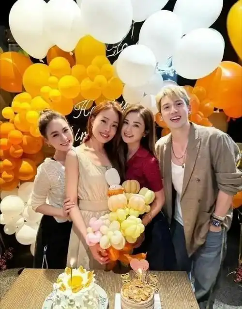 twins容祖儿霍汶希30周年回忆杀##twins容祖儿合唱粤语歌