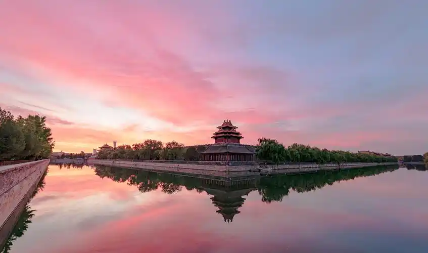 故宫角楼秋晨霞光