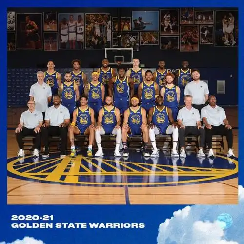 勇士全家福怀斯曼拄拐站c位普尔并列库汤追