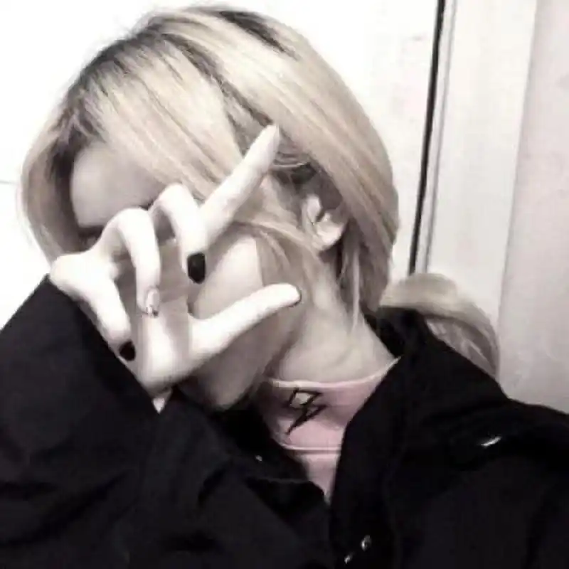 女生的伤感头像,分手了找不到适合的头像就来我这里看看啊!