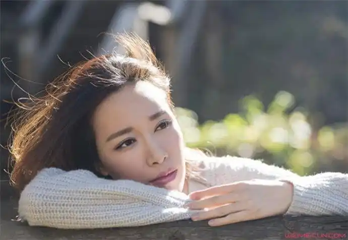 金池个人资料当然参加中国好声音之后,金池如愿以偿的成为了一名歌手