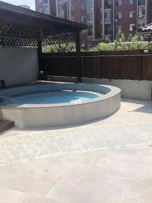 特色露台泡池