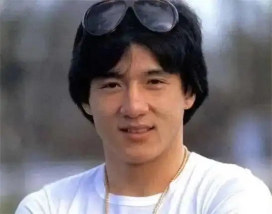 盘点成龙情史:这四位女星,谁曾是他心中的挚爱