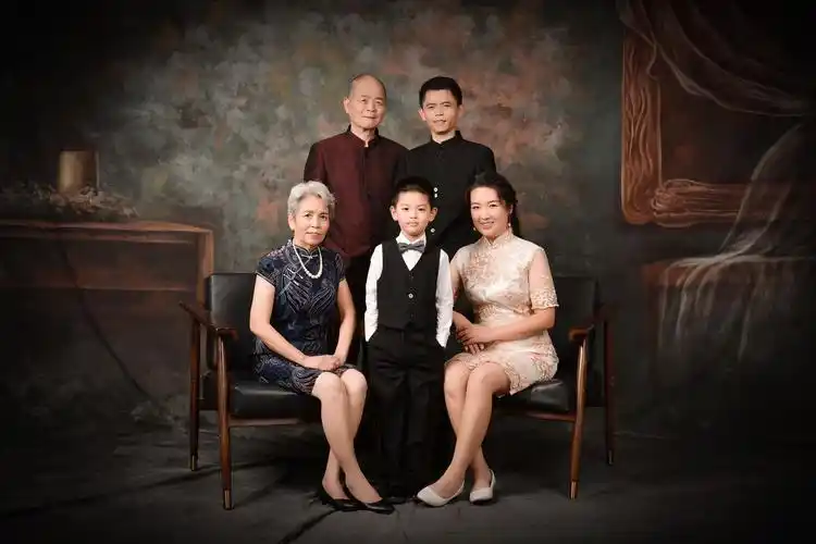 一张全家福,满满都是爱