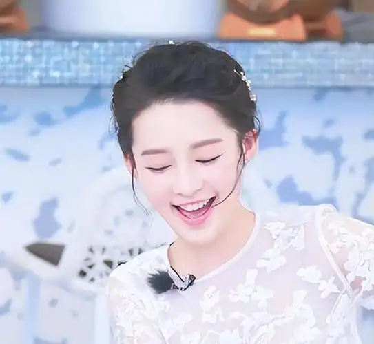 好家伙,看了李沁的沈近真,才知道什么叫民国千金大小姐