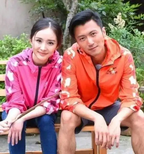 谢霆锋和杨幂官宣恋情当事人自己爆出的瓜当然要自己来收尾