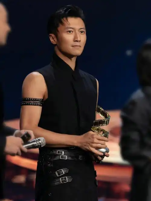 谢霆锋满40减20的男艺人