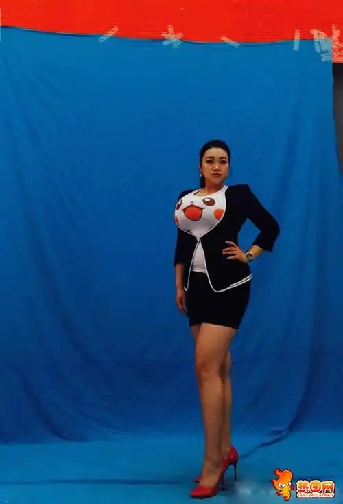 徐佳丽大奶奇葩来了竞选的巨胸女徐佳丽三围