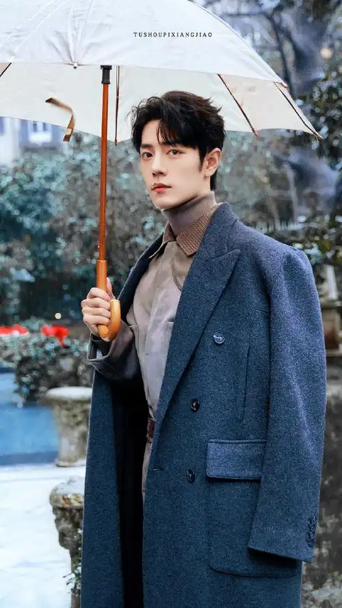 韩剧男主肖战 壁纸#肖战晒米兰明信片##肖战超话阅读量破5000亿#|#肖