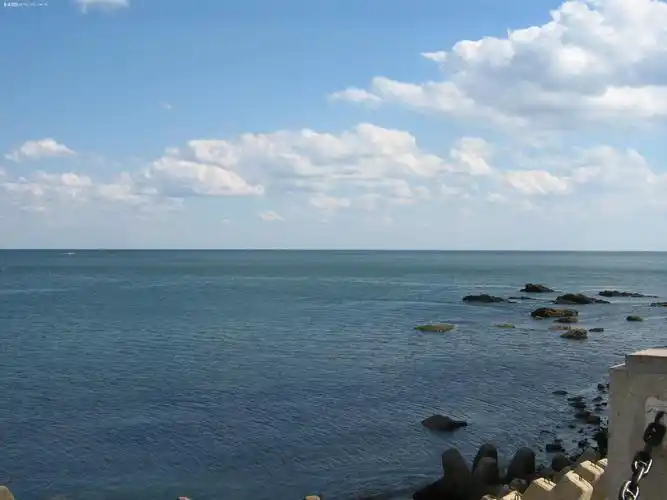 碧海蓝天,风清云淡,人间美景.