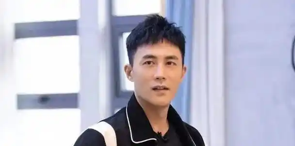 演员杜淳:婚前绯闻一堆,婚后深情专一,可真就是一物降一物?