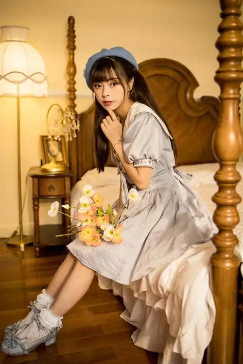 室内拍摄清纯靓丽甜美可爱小美女写真照