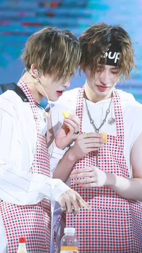 乾坤正道 朱正廷 蔡徐坤