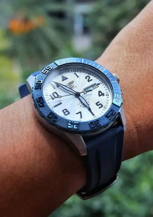 名表论坛 精工手表论坛 大佬们,帮我这块5号掌掌眼啦 入手已经快戴了