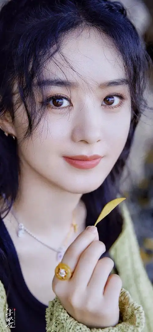 赵丽颖野蛮生长最新海报