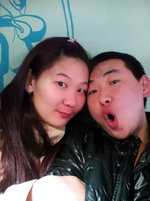 和媳妇儿的合影 花粉们见证我和她的爱情吧