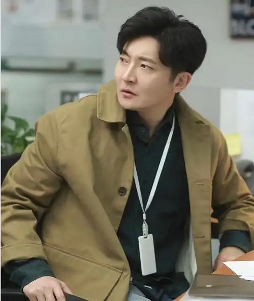 本以为雷佳音18岁时够帅了看到18岁的郭京飞难怪是校草啊