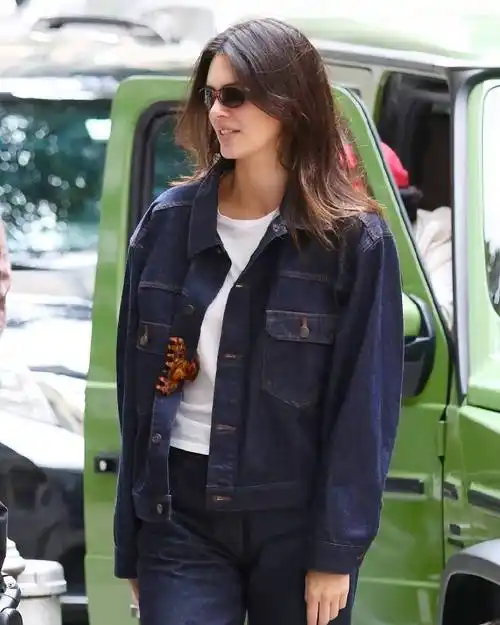 kendall jenner纽约街拍最近都是开开心心的欧美明星街拍超话