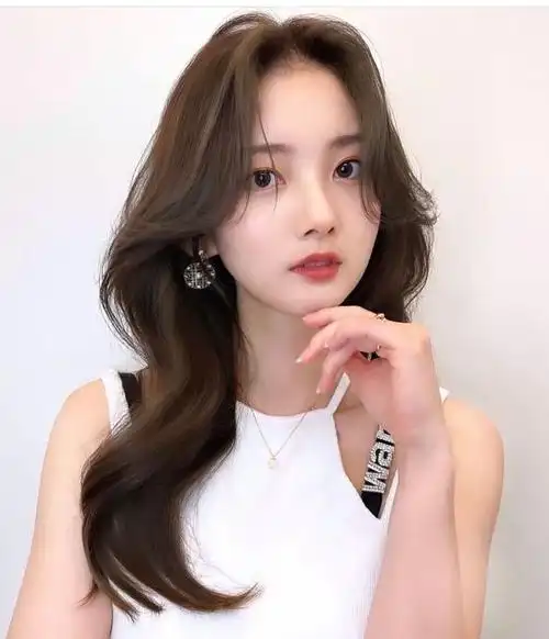 2023年最火的发型都在这里,时尚还修颜,快来看看你适合哪一款