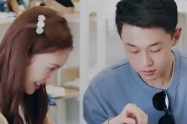 连她的好姐妹沈梦辰和李斯丹妮都非常认可这个男