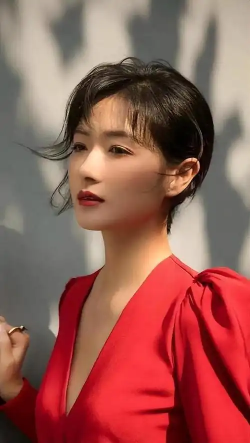 纪实不婚主义万茜这辈子正确的决定就是35岁为小丈夫生孩子