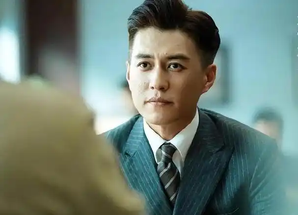 2017年,电视剧《我的前半生》播出后,男主"贺函"成为了万千