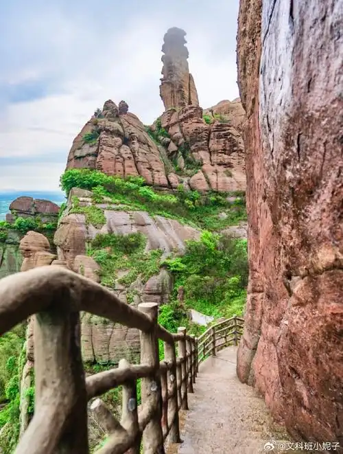 人生建议,一定要来上饶龟峰拥抱大自然,这里性价