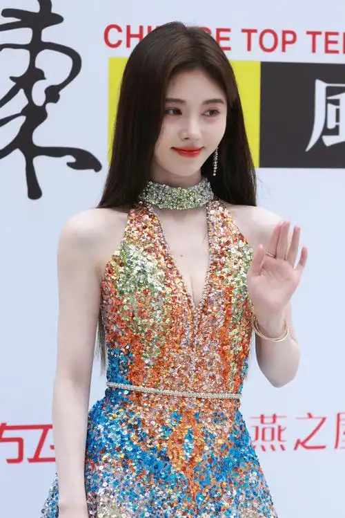 娱乐圈胸怀大"痣"的女明星,你更喜欢谁?