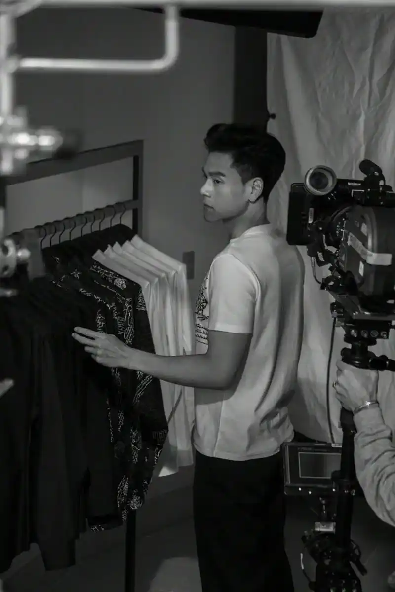 壁纸#彭于晏 人物系列|他的演技颜值和身材一定会把你征服. - 兑趑