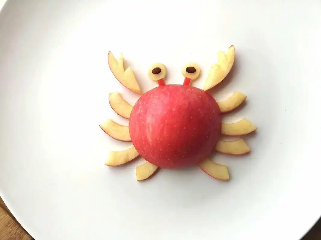 创意水果摆盘——萌萌的苹果小螃蟹