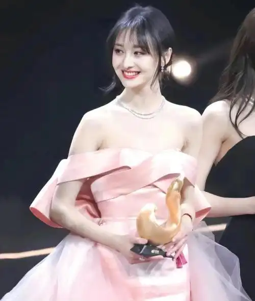 上海噶咕娱乐发展有限公司成立于 2020 年 7 月,法定代表人郑爽,注册