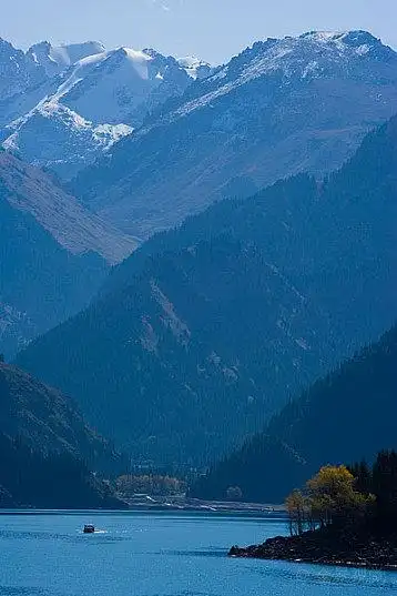 新疆乌鲁木齐天山天池_高清图片_全景视觉