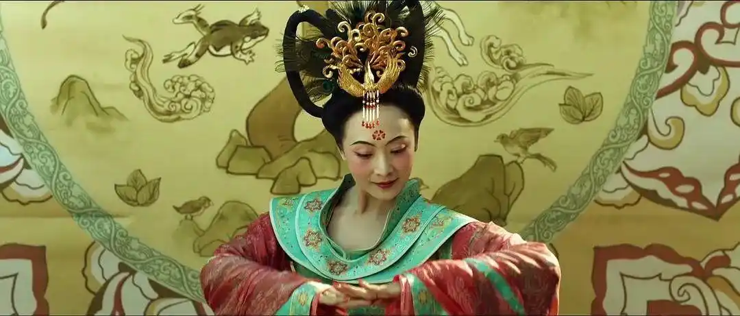 《长安十二时辰》的服装里,留存着唐朝的花样年华